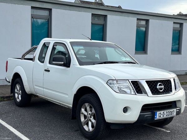 Nissan Navara Pick Up, Diesel, 2012, White
