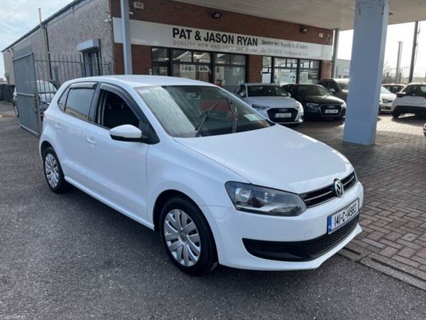 Volkswagen Polo Hatchback, Petrol, 2014, White