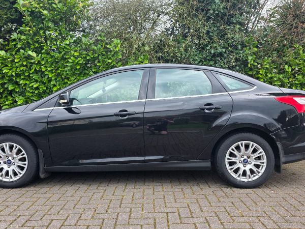 Ford Focus Saloon, Diesel, 2013, Black