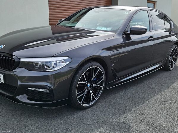 BMW 5-Series Saloon, Petrol Plug-in Hybrid, 2018, Grey