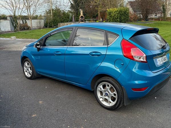 Ford Fiesta Hatchback, Petrol, 2013, Blue