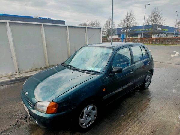 Toyota Starlet Hatchback, Petrol, 1999, Green
