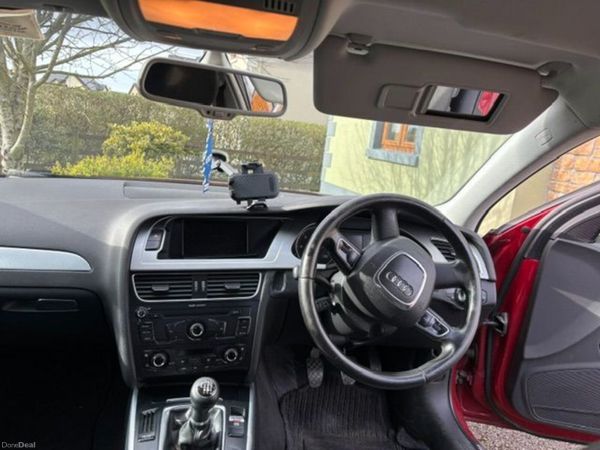Audi A4 Saloon, Diesel, 2010, Red