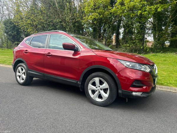 Nissan Qashqai MPV, Diesel, 2019, Red