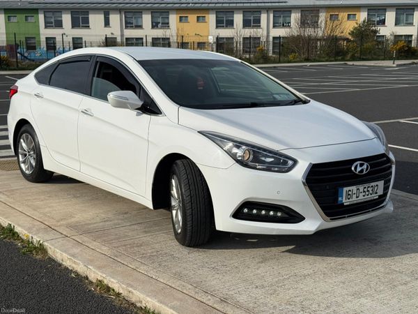 Hyundai i40 Saloon, Diesel, 2016, White