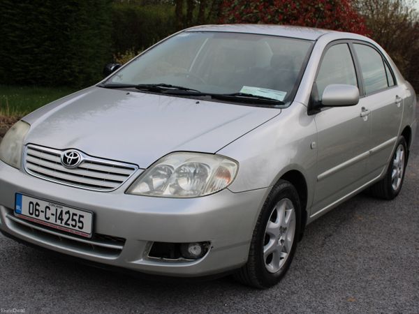 Toyota Corolla Saloon, Petrol, 2004, Silver