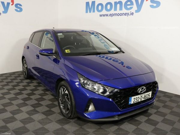 Hyundai i20 Hatchback, Petrol, 2023, Blue