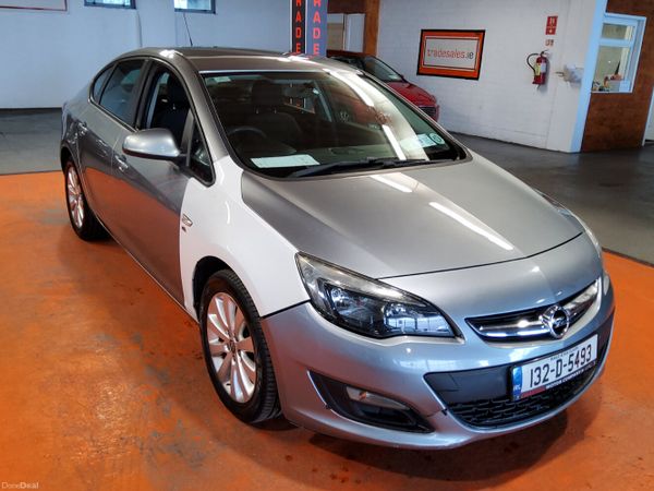 Opel Astra Saloon, Diesel, 2013, Silver