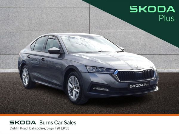 Skoda Octavia Saloon, Petrol, 2024, Grey