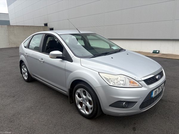 Ford Focus Hatchback, Petrol, 2009, Silver