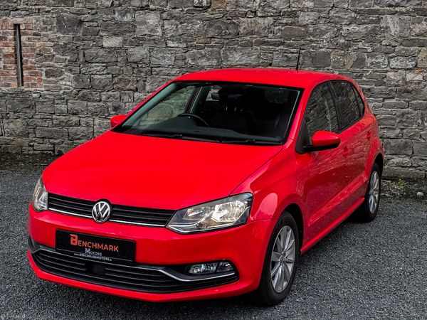Volkswagen Polo Hatchback, Petrol, 2015, Red