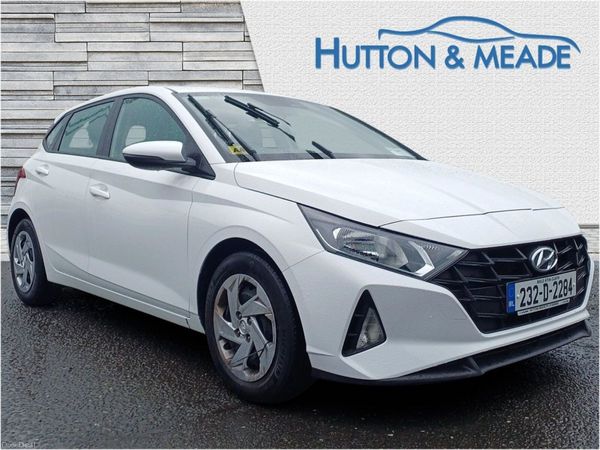 Hyundai i20 Hatchback, Petrol, 2023, White