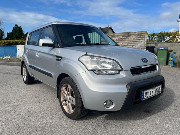 Kia Soul Hatchback, Diesel, 2009, Silver