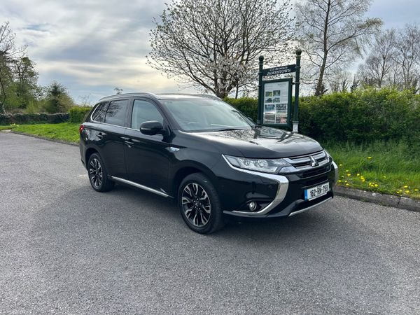 Mitsubishi Outlander SUV, Petrol Plug-in Hybrid, 2016, Black