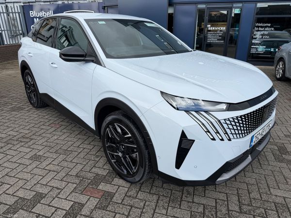 Peugeot 3008 MPV, Petrol, 2025, White