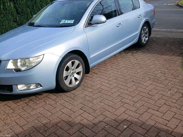 Skoda Superb Hatchback, Diesel, 2010, Blue