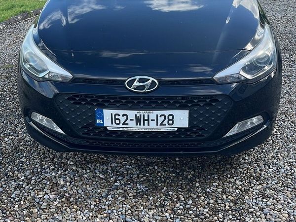 Hyundai i20 Hatchback, Diesel, 2016, Black