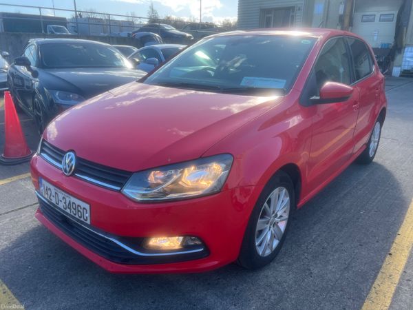 Volkswagen Polo Hatchback, Petrol, 2014, Red