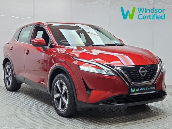 Nissan Qashqai MPV, Petrol, 2023, Red