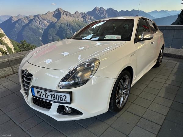 Alfa Romeo Giulietta Hatchback, Diesel, 2015, White