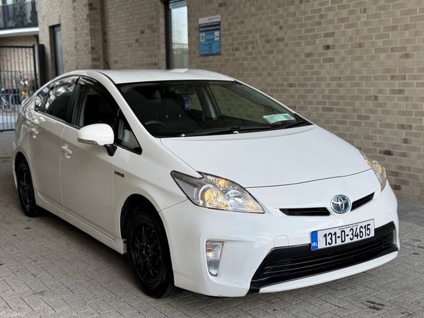 Toyota Prius Hatchback, Petrol Hybrid, 2013, White