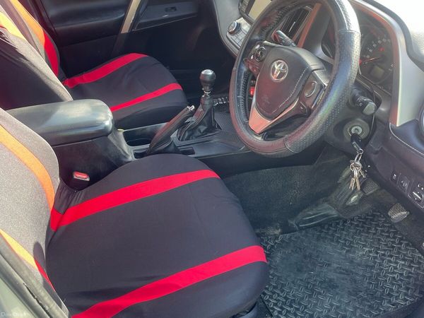 Toyota RAV4 SUV, Diesel, 2015, Silver