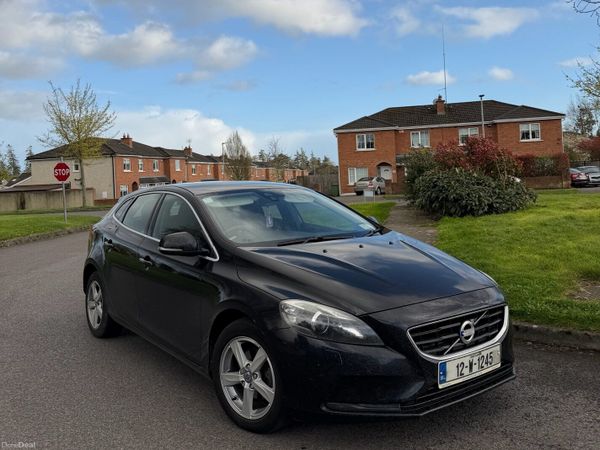 Volvo V40 MPV, Diesel, 2012, Black