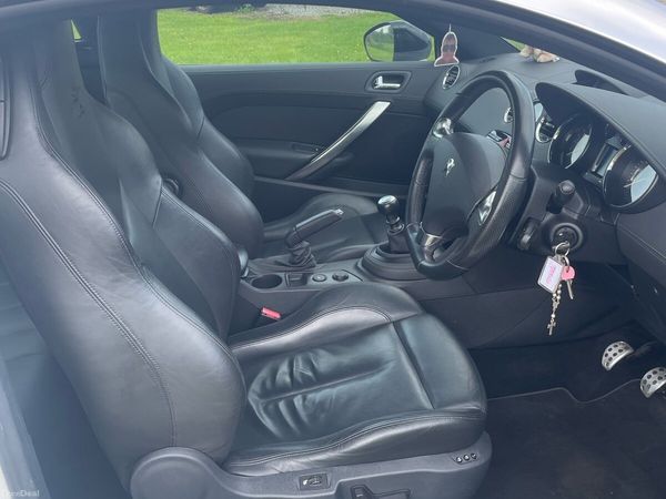 Peugeot RCZ Coupe, Petrol, 2011, White