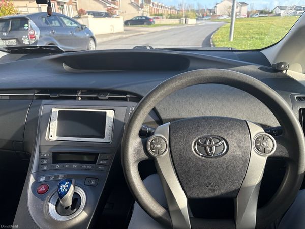 Toyota Prius Hatchback, Petrol Hybrid, 2012, White