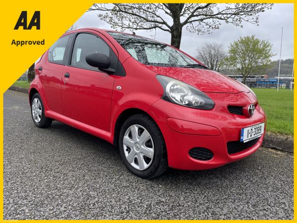 Toyota Aygo Hatchback, Petrol, 2011, Red