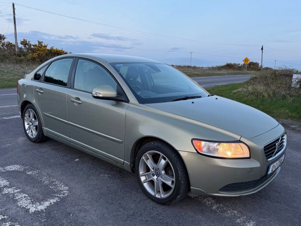 Volvo S40 Saloon, Diesel, 2010, Green