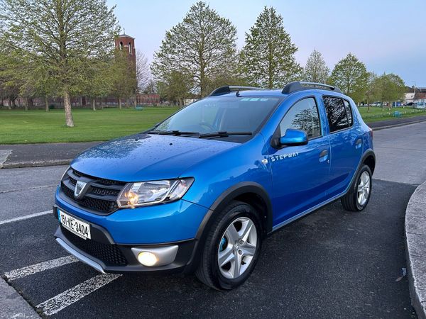 Dacia Sandero Stepway Hatchback, Diesel, 2015, Blue