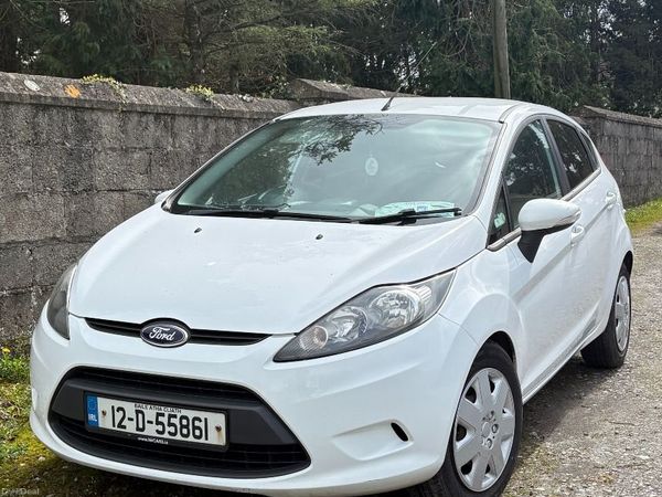 Ford Fiesta Hatchback, Petrol, 2012, White