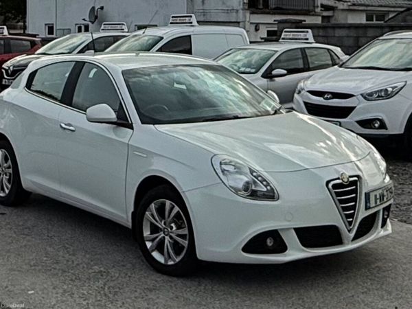 Alfa Romeo Giulietta Hatchback, Diesel, 2011, White