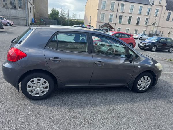 Toyota Auris Hatchback, Petrol, 2007, Grey