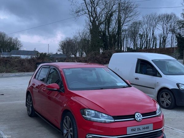 Volkswagen Golf Hatchback, Diesel, 2019, Red