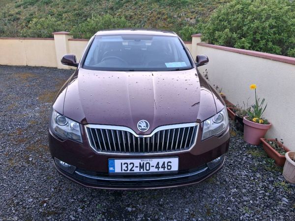 Skoda Superb Saloon, Diesel, 2013, Red