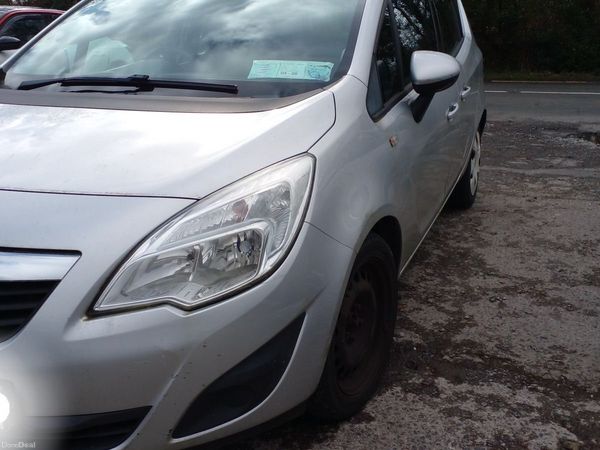 Vauxhall Meriva MPV, Diesel, 2011, Silver