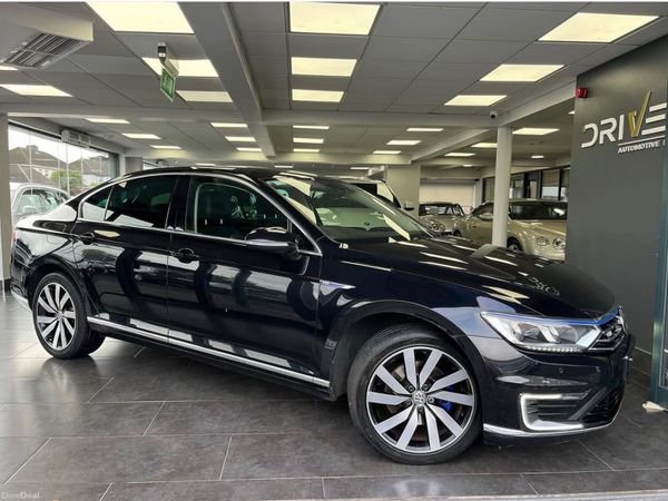 Volkswagen Passat Saloon, Petrol Plug-in Hybrid, 2018, Black