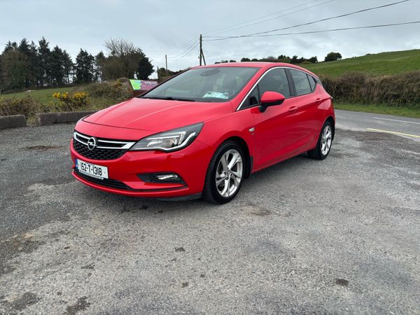Opel Astra Hatchback, Diesel, 2015, Red