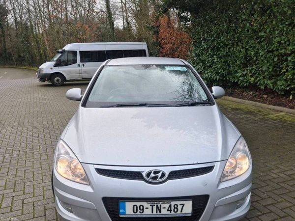 Hyundai i30 Hatchback, Diesel, 2009, Silver