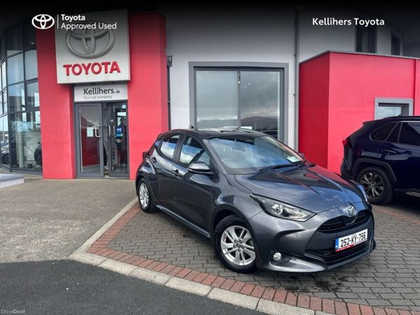 Toyota Yaris Hatchback, Petrol Hybrid, 2025, Grey
