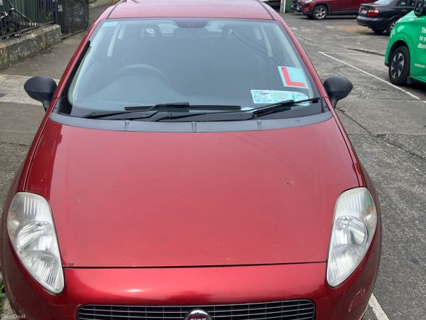Fiat Punto Hatchback, Petrol, 2009, Red