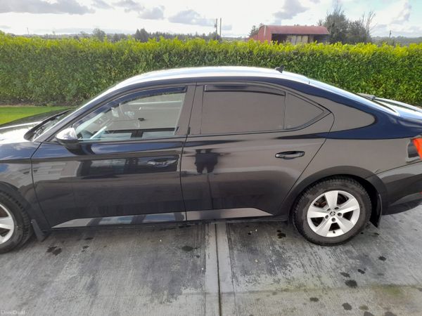 Skoda Superb Hatchback, Diesel, 2016, Black