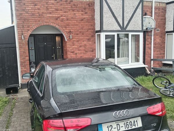 Audi A4 Saloon, Diesel, 2012, Grey