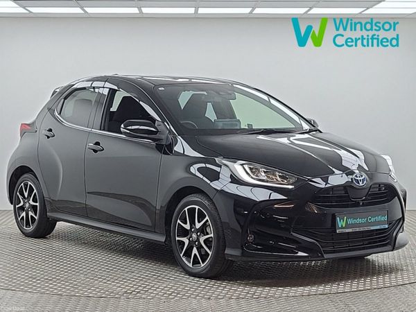 Toyota Yaris Hatchback, Petrol Hybrid, 2021, Black