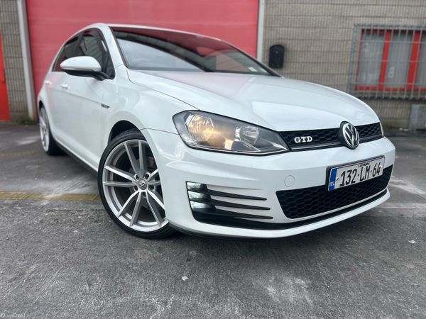 Volkswagen Golf Estate, Diesel, 2013, White