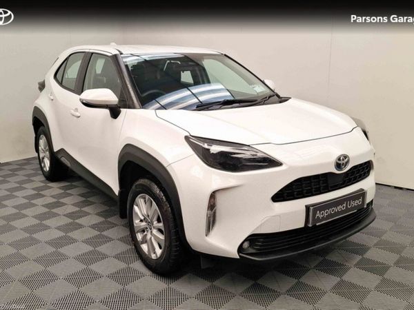 Toyota Yaris Cross Hatchback, Petrol Hybrid, 2024, White