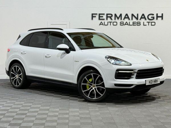 Porsche Cayenne SUV, Petrol Hybrid, 2018, White