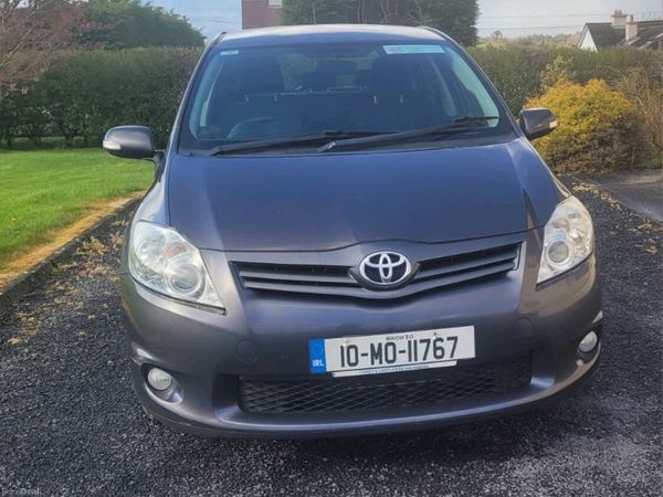 Toyota Auris Hatchback, Diesel, 2010, Grey